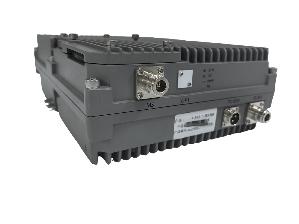  亚东三频手机信号接收器2000㎡